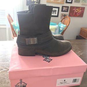 Crown Vintage Bailey ankle boots